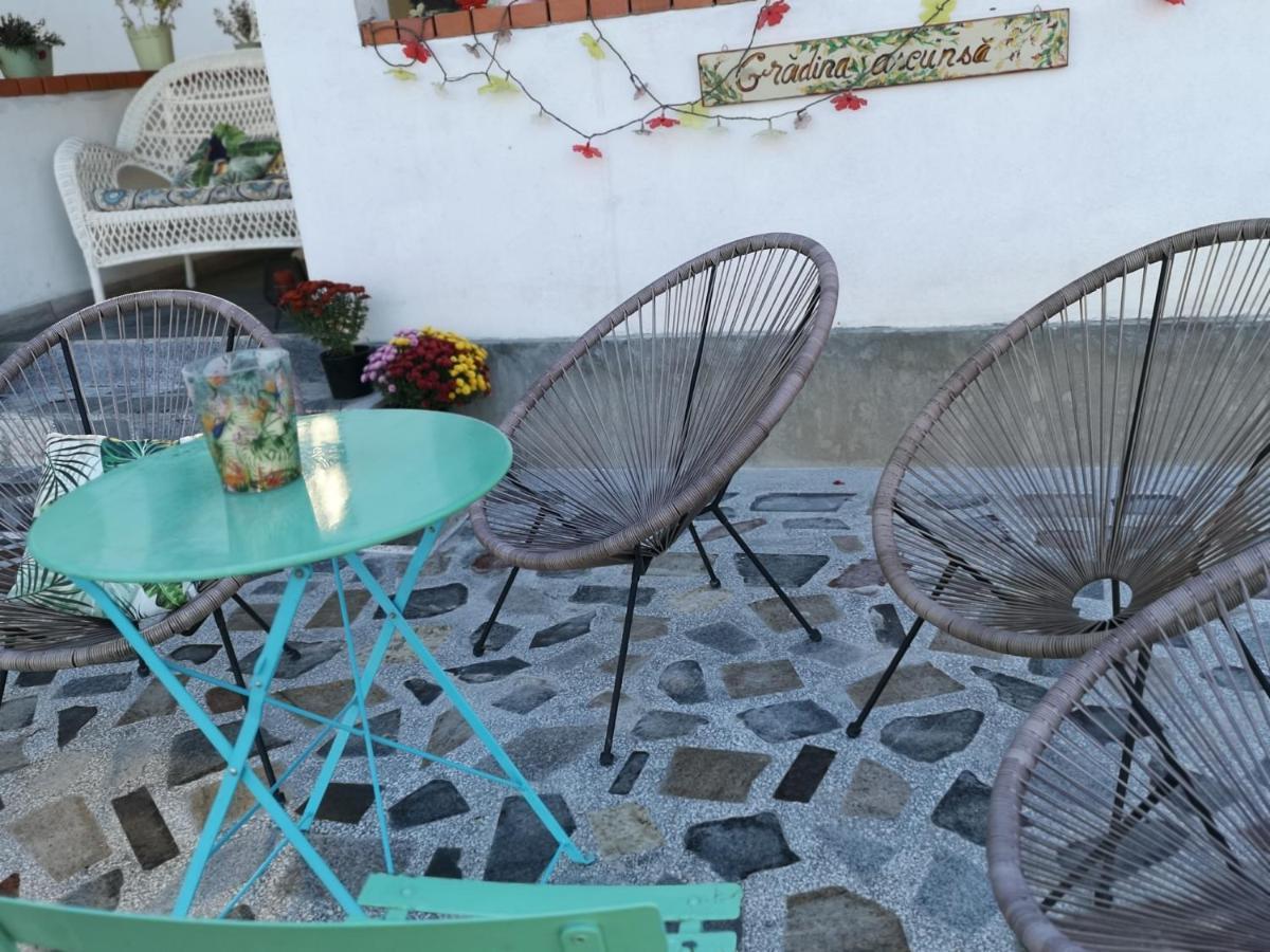 Pensiunea Gradina Ascunsa Bughea de Jos Exterior photo